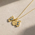 Collar con colgante medallón de mariposa Love – imagen 3