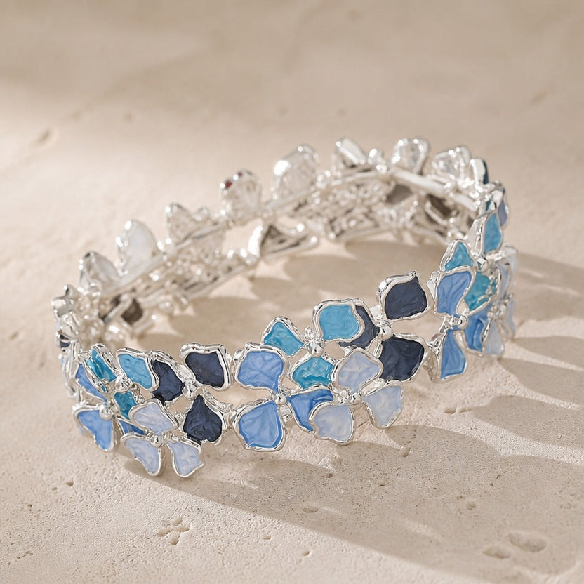 Pulsera con grabado floral