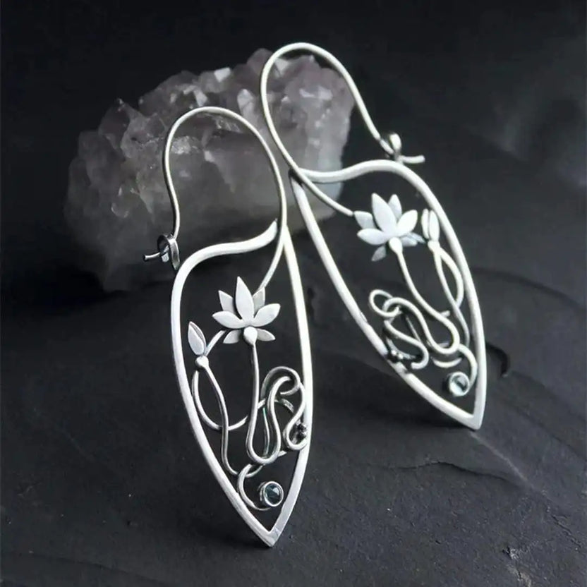 Elegantes pendientes de flor de loto