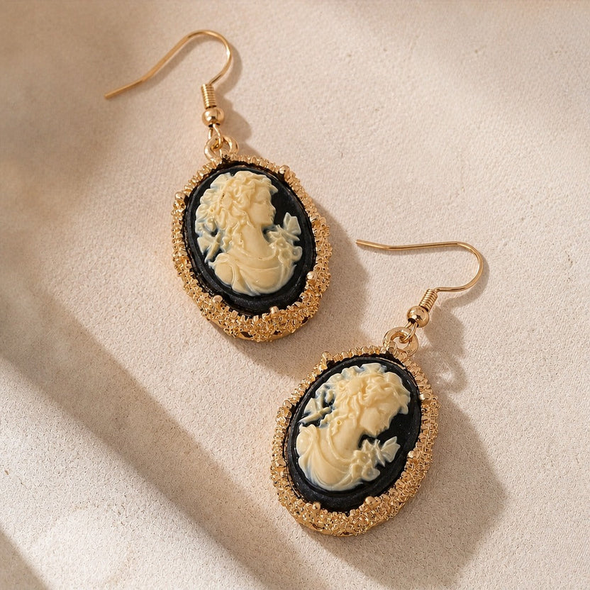Pendientes camafeo minimalistas en relieve