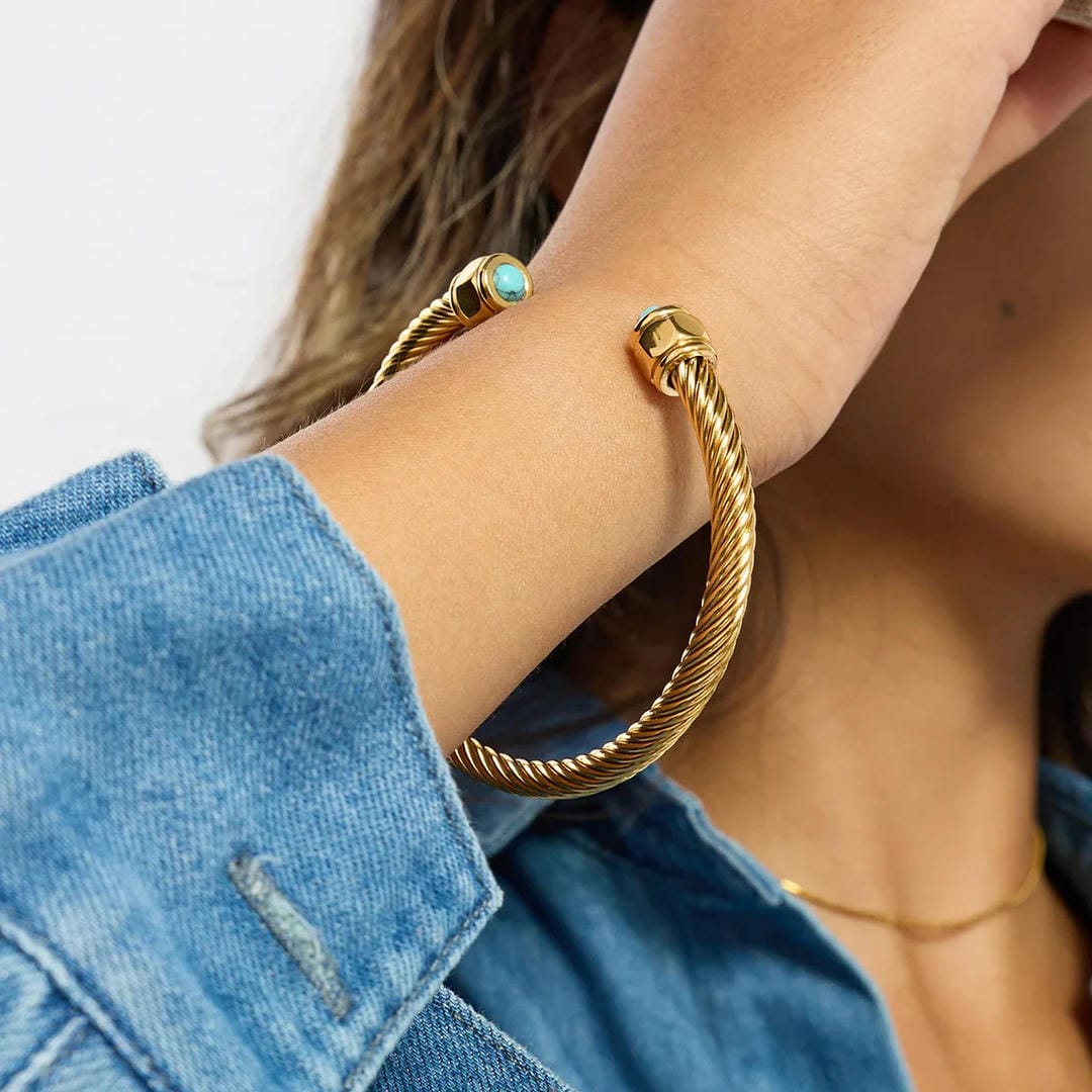 Brazalete dorado con gemas – imagen 13