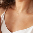 Collar vintage dorado con inicial – imagen 3