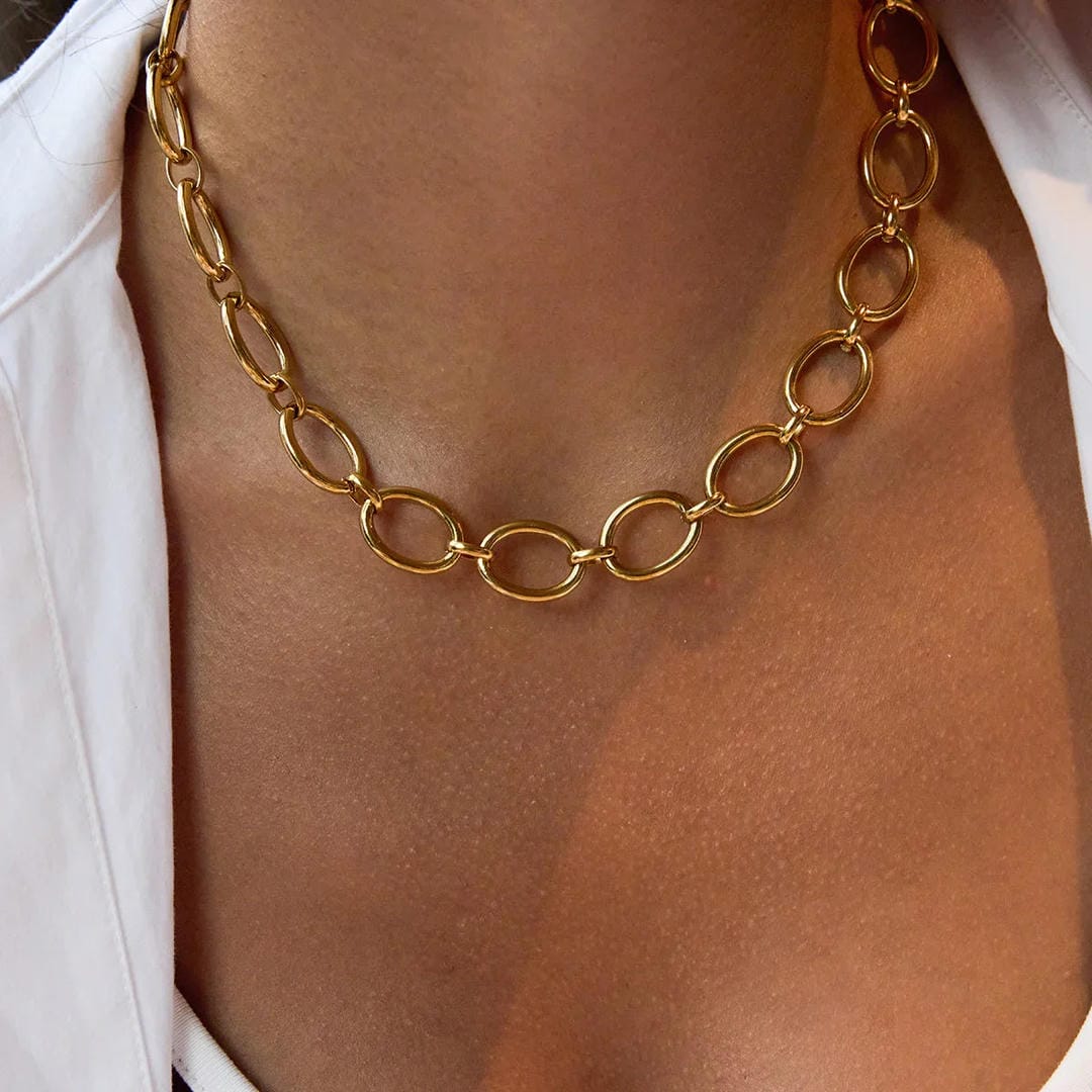 Collar de cadena dorada audaz y atemporal – imagen 5