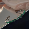 Pulsera rígida moderna en zigzag esmeralda – imagen 2
