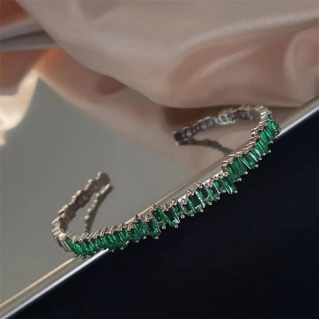 Pulsera rígida moderna en zigzag esmeralda – imagen 2