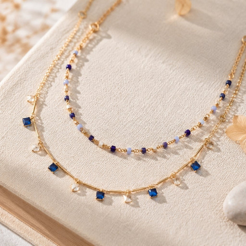 Collar de doble capa con cuentas geométricas