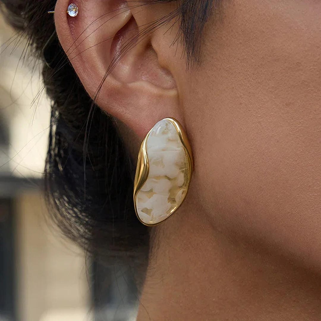 Pendientes pulidos atemporales con gemas – imagen 13