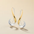 Pendientes dorados atemporales refinados – imagen 2