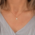 Collar con colgante de ópalo en forma de tortuga