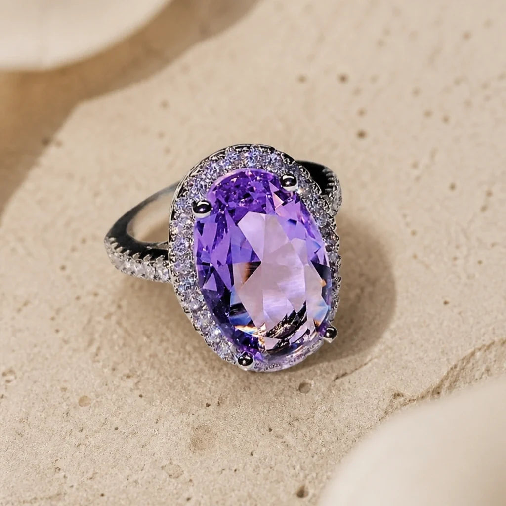 Anillo de plata con amatista oval y circonita – imagen 2