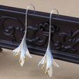 Pendientes elegantes de plata con flor – imagen 3