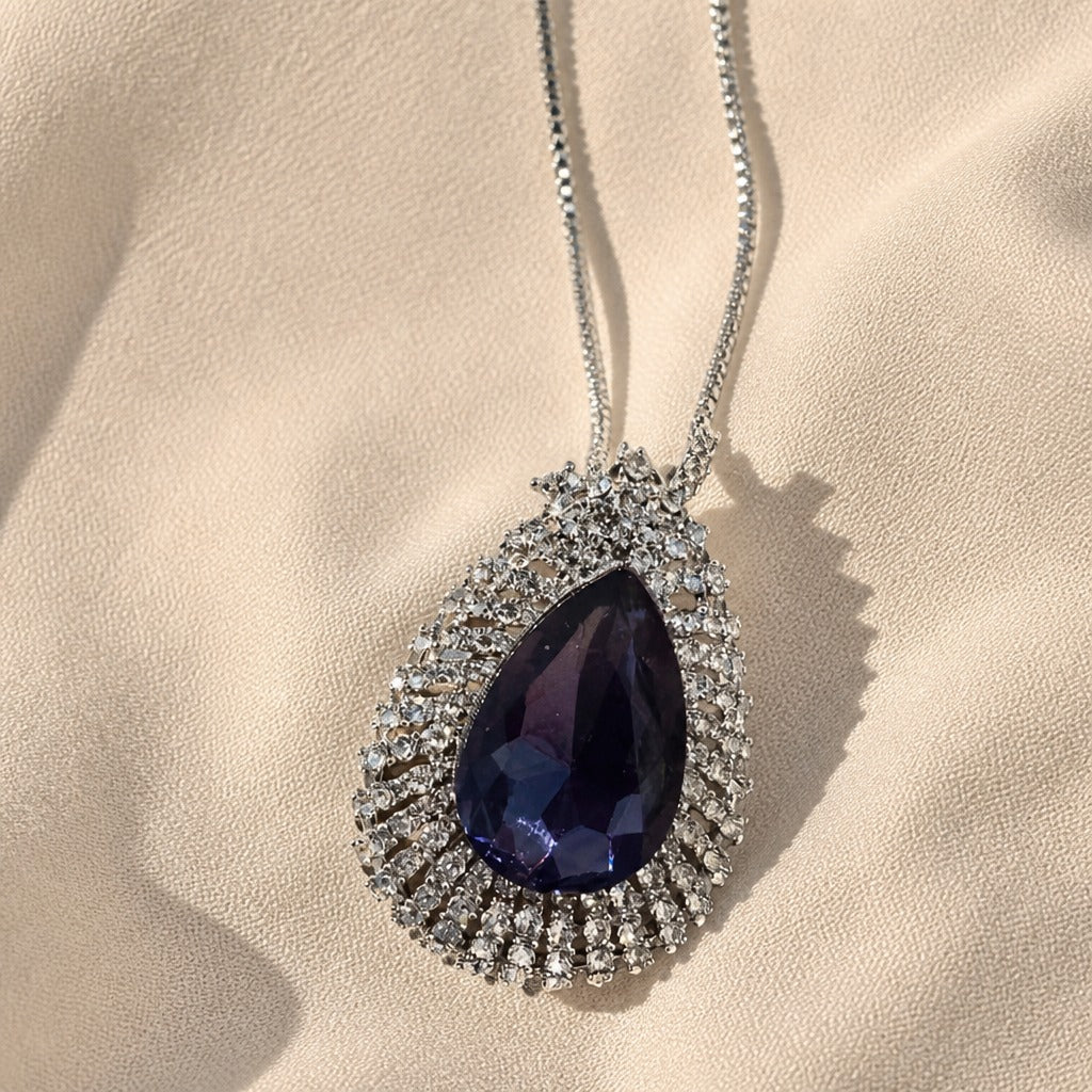Collar prestigioso con colgante de cristal en forma de lágrima – imagen 2
