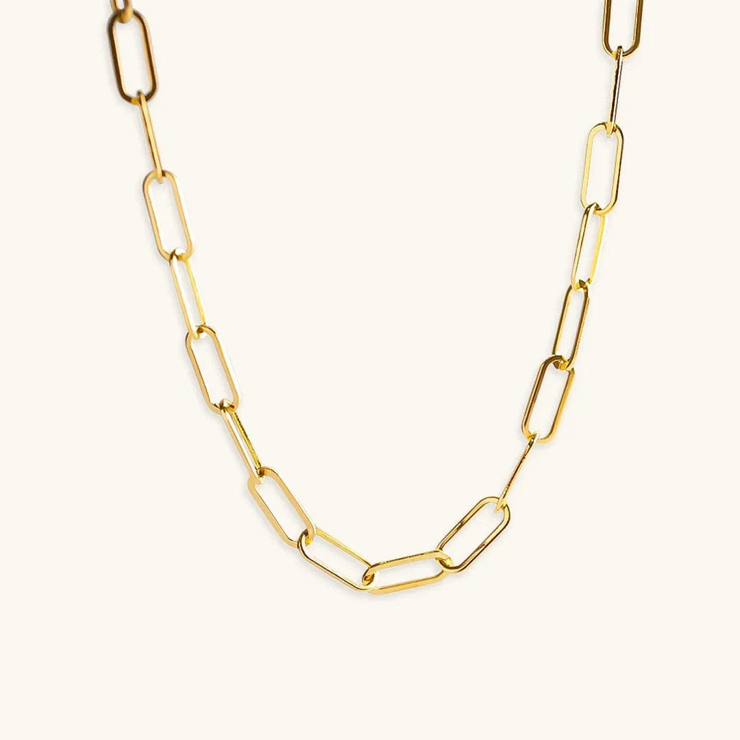Collar atemporal de cadena de eslabones tipo clip en oro