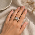 Anillo boho retro con piedra lunar