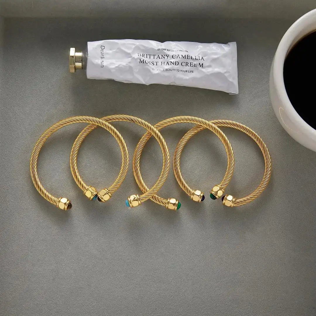 Pulsera vintage de oro ajustable con piedra – imagen 6