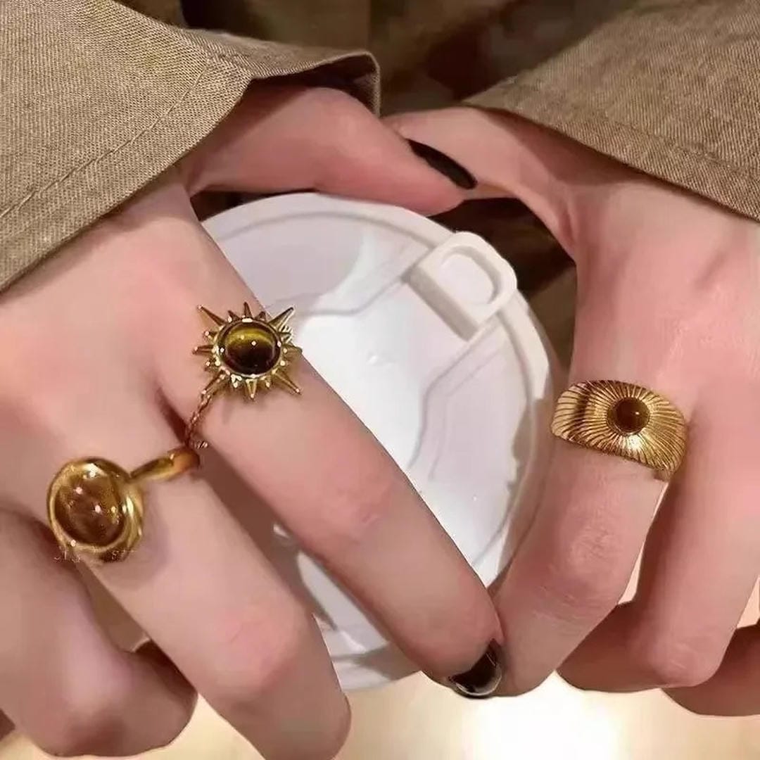 Conjunto de tres anillos dorados Solar — Carmen, Lucía & Rocío