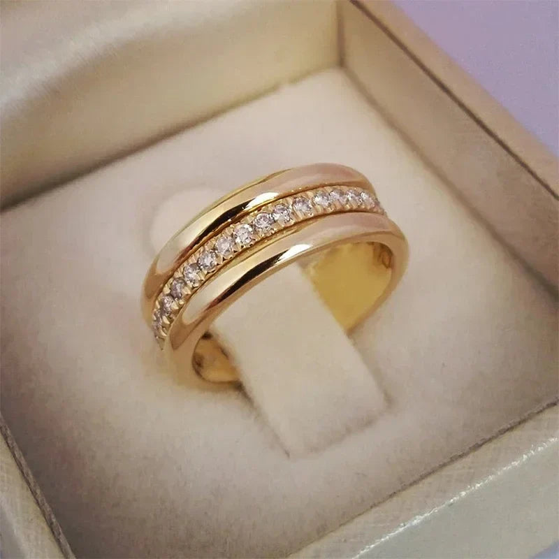 Anillo etéreo de circonita cúbica micro