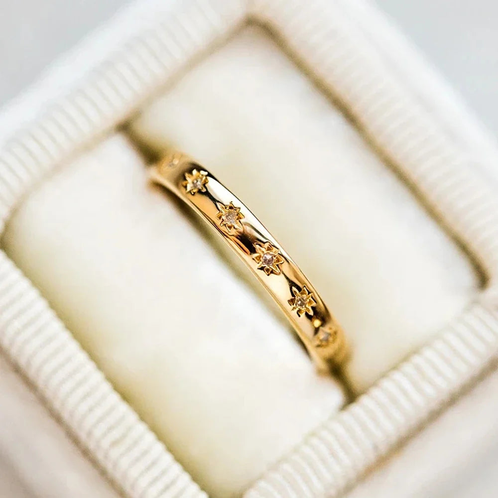 Anillo opulento de estilo coreano