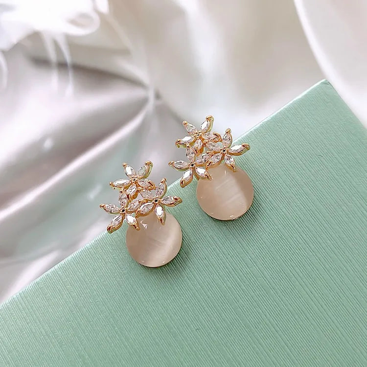Pendientes florales de ópalo con perla colgante – imagen 2