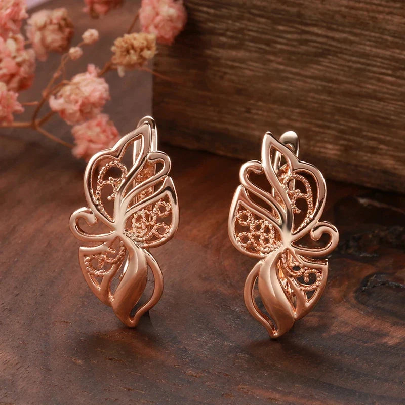 Pendiente de gota vintage con flor en oro rosa