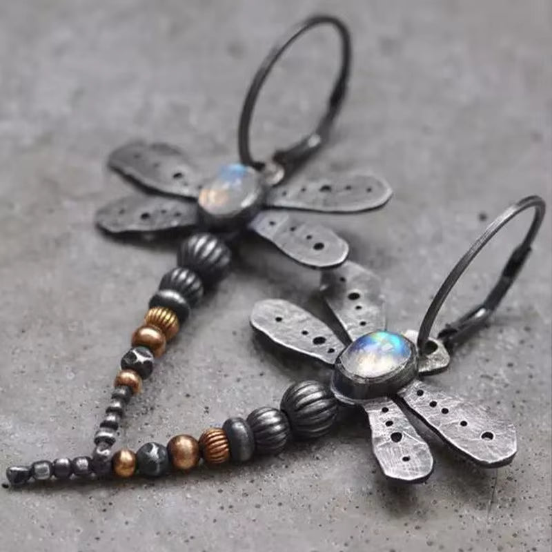 Pendientes largos vintage de libélula con piedra de luna – imagen 2