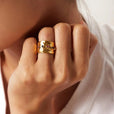 Anillo vintage dorado con circonita cúbica – imagen 3