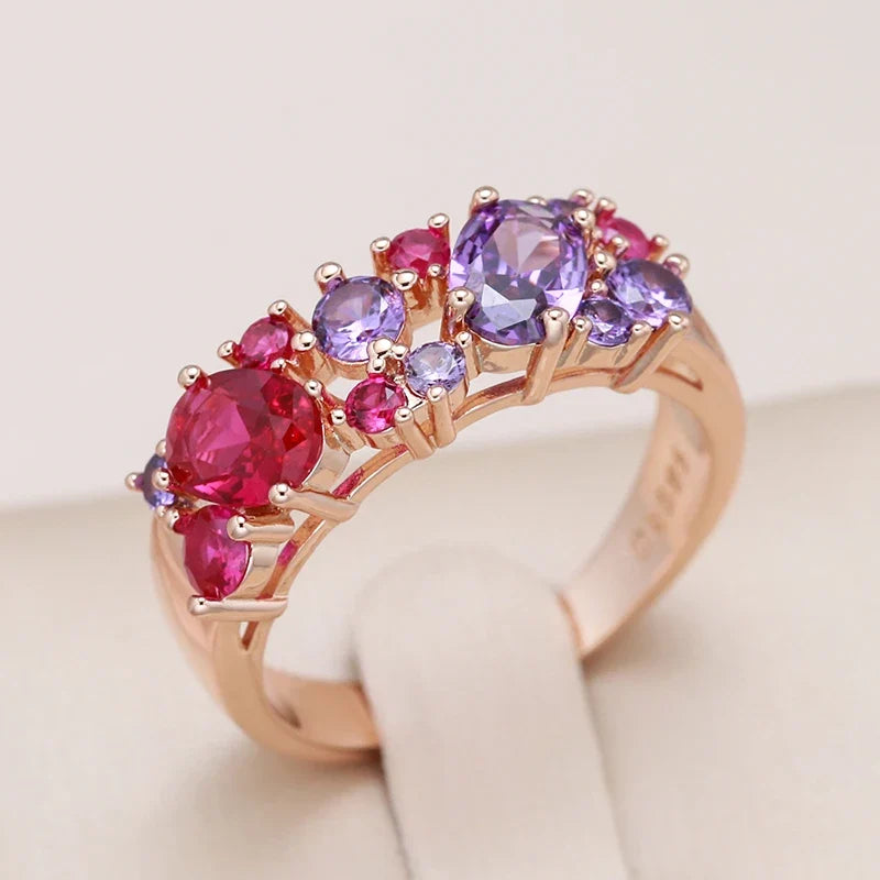 Anillo de racimo brillante y luminoso