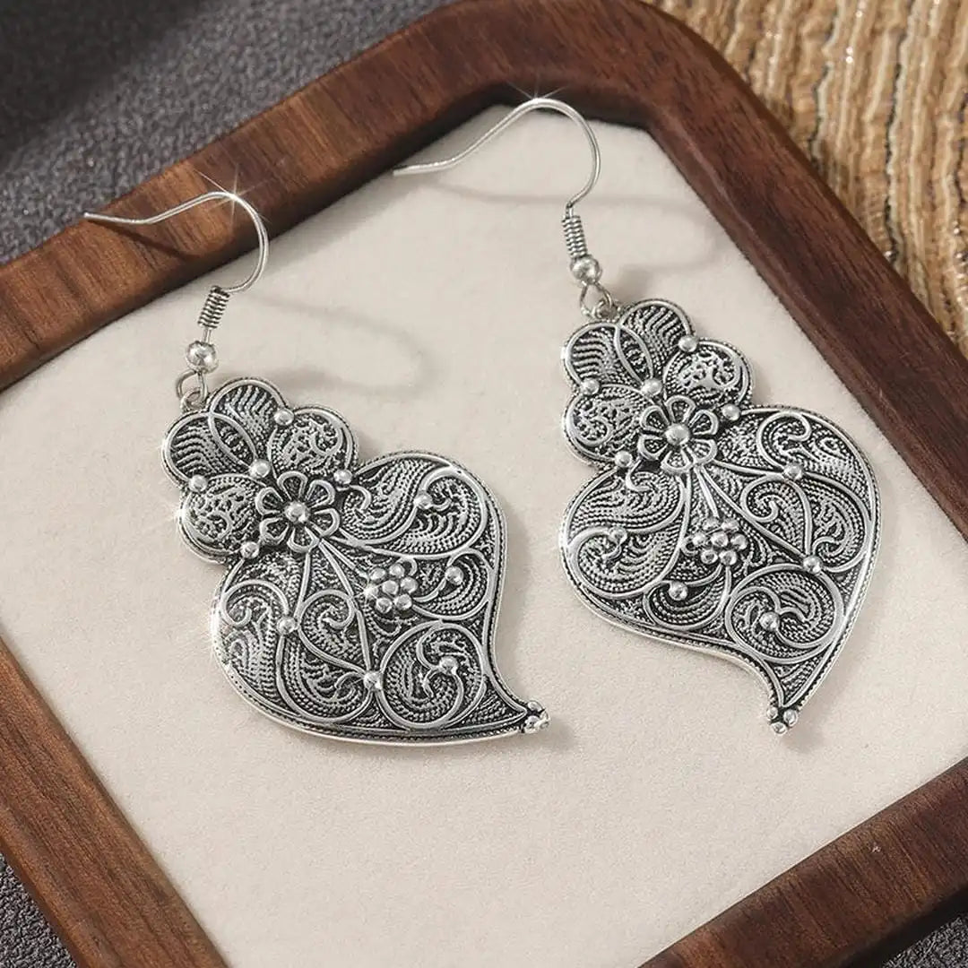 Pendientes encantadores de hoja plateada – imagen 3