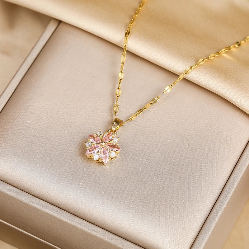 Collar romántico de rosa sakura