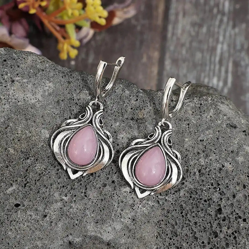 Pendientes vintage con piedras rosas