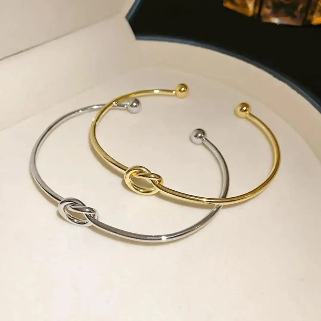 Pulsera dorada de nudo ajustable – imagen 3