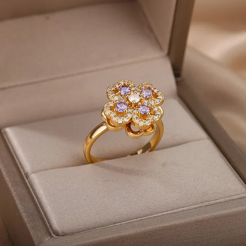 Anillo de trébol dorado de recuerdo