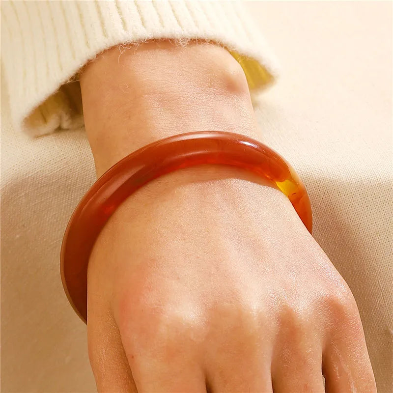 Pulsera acrílica semitransparente – imagen 6