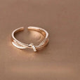 Anillo clásico con cruz y nudo – imagen 3