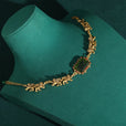 Pulsera de perlas cuadradas con dije de león barroco – imagen 3