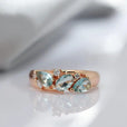 Anillo vintage de oro rosa con circonita azul – imagen 2