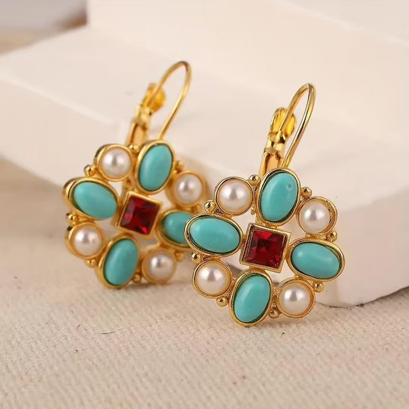 Pendientes vintage con perla y piedra preciosa
