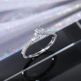 Anillo eterno radiante de circonita – imagen 2