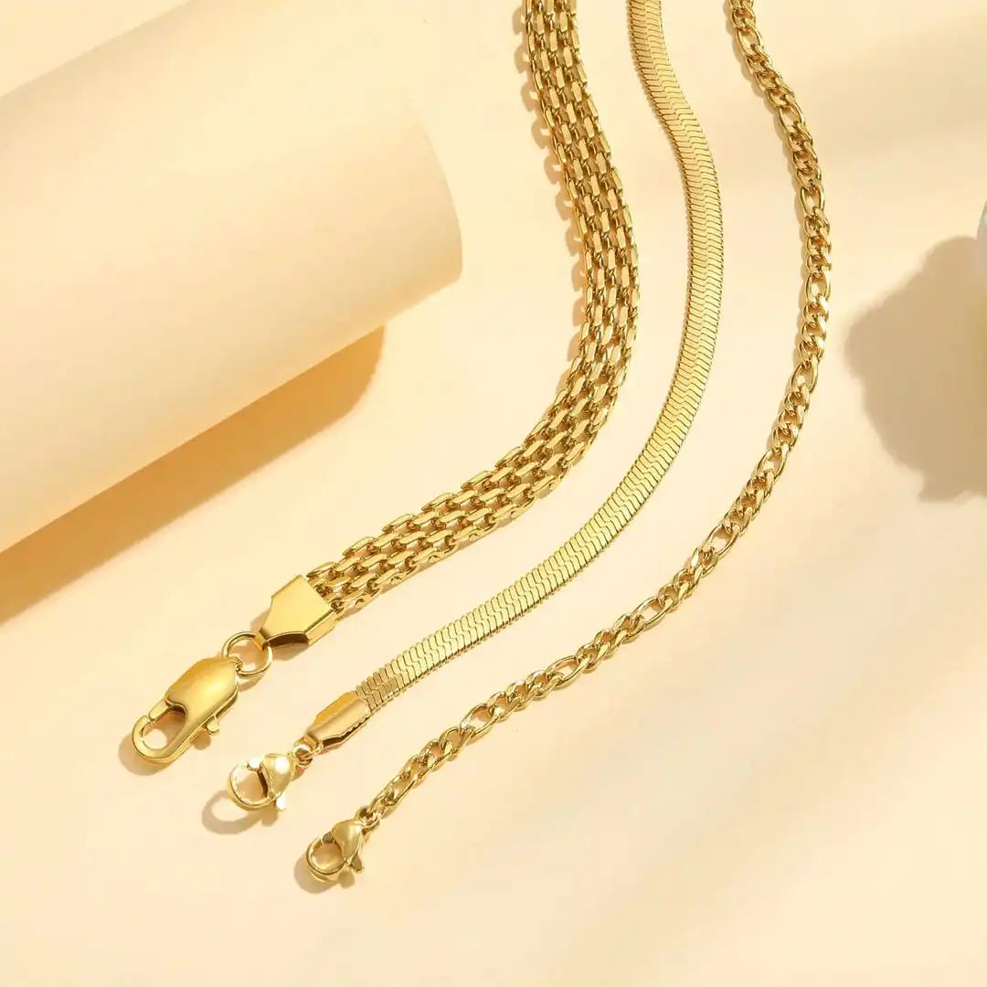 Set de pulseras apilables doradas con perlas – imagen 6