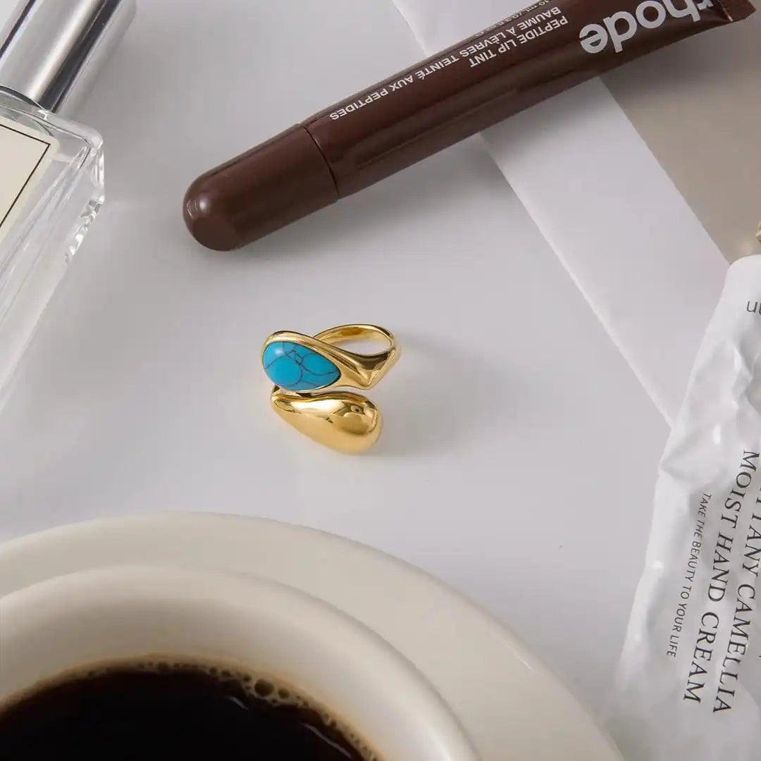 Anillo ajustable de oro con turquesa en forma de lágrima – imagen 2