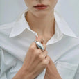 Anillo doble dorado atemporal – imagen 2