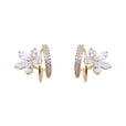 Pendientes florales dorados con circonita – imagen 3