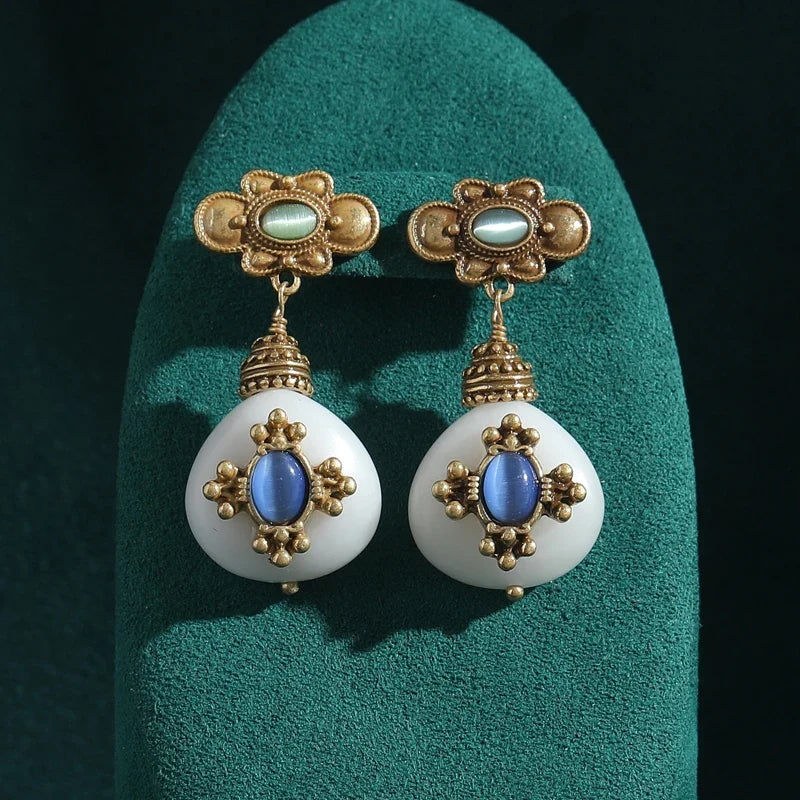Pendientes royal de perla blanca en forma de gota