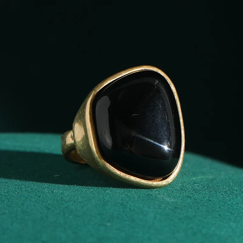 Anillo dorado irregular de perla lisa – imagen 2