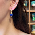 Pendientes dorados modernos con perla esférica – imagen 6