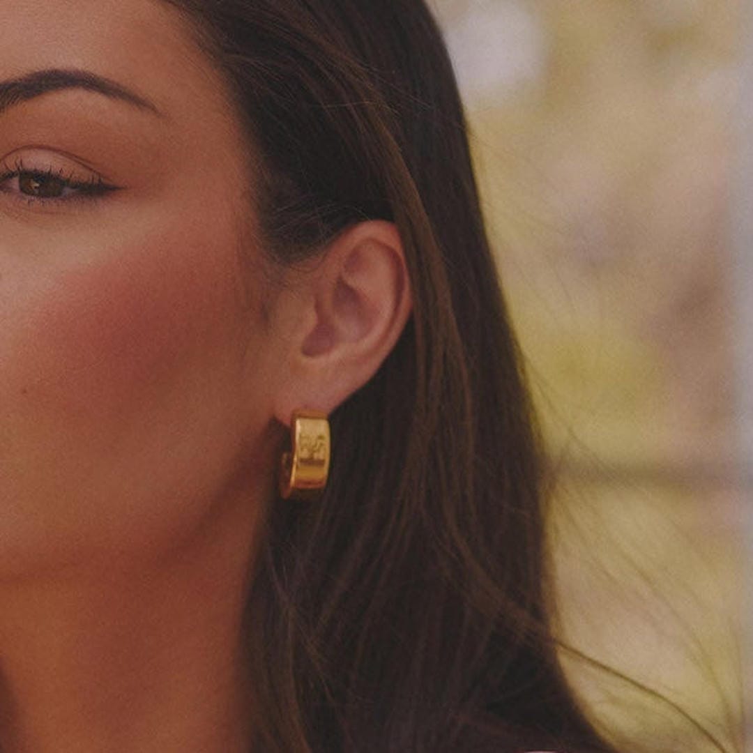 Pendientes aro dorados vintage modernos – imagen 3