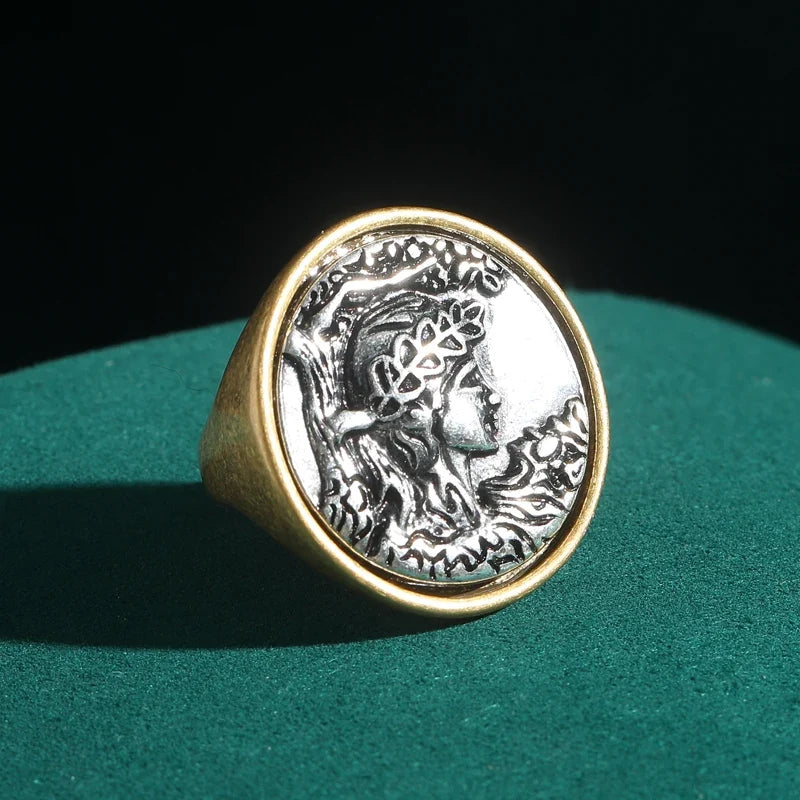 Anillo antiguo de oro con camafeo – imagen 2