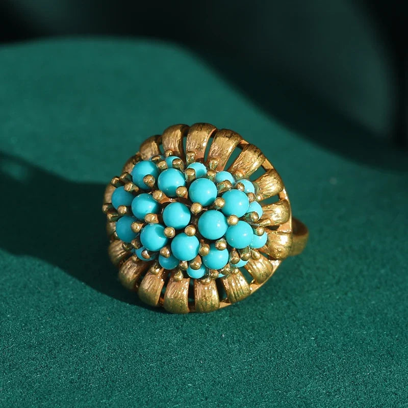 Anillo victoriano de oro con racimo de turquesa
