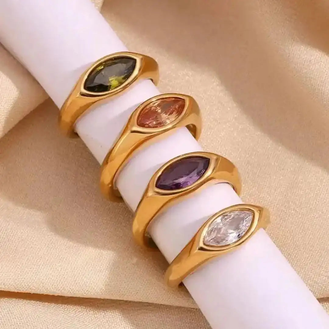 Anillo de sello dorado con piedra preciosa en forma de marquesa – imagen 2