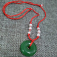 Colgante de jade con disco elegante